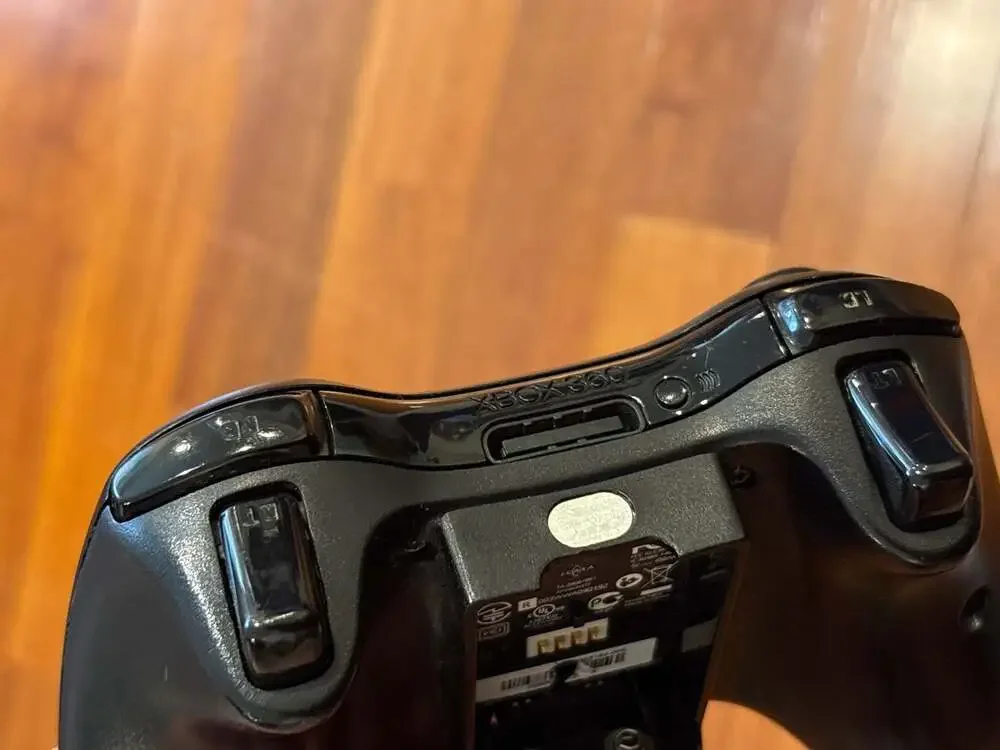 Microsoft Xbox 360 Wireless Controller - Black (Model 1403)